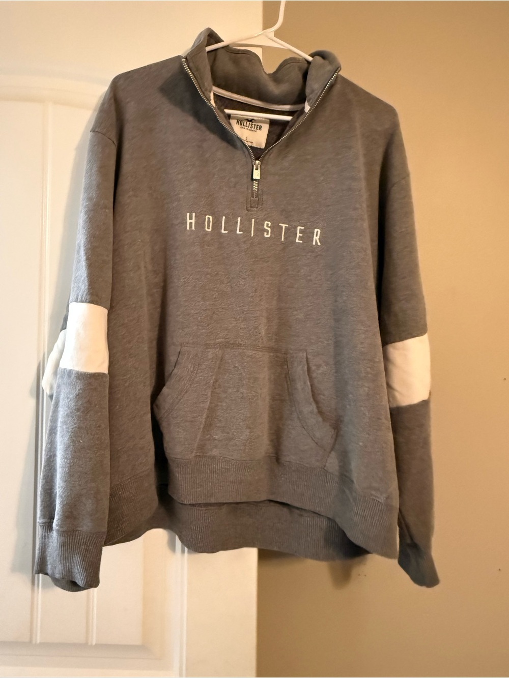 Hollister Men's Gray Half-Zip Sweatshirt with White Elbow Panels